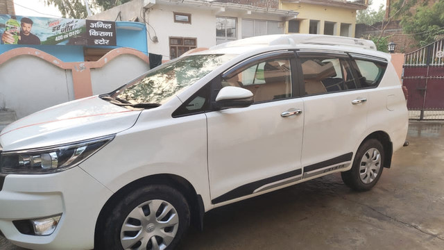 Airport taxi service Gorakhpur - Toyota Innova Crysta